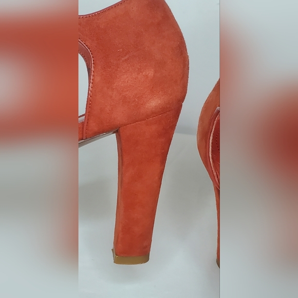 Marc Jacobs Size 9  Orange Suede-Leather Sole - Picture 8 of 10